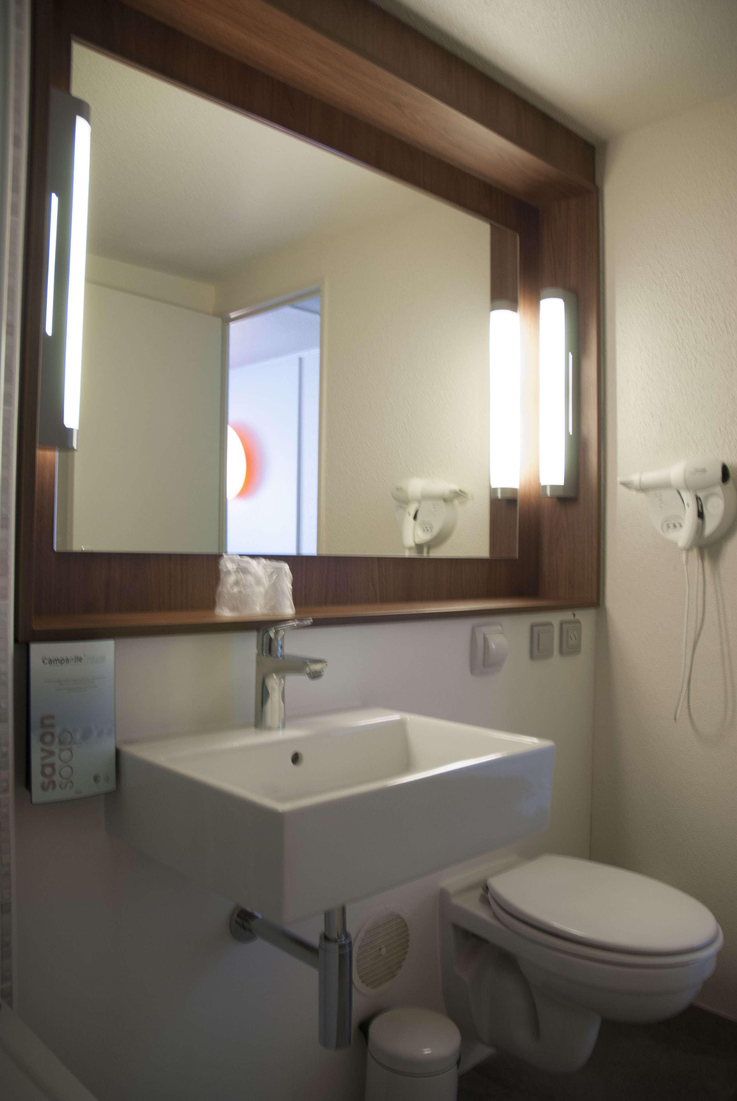 Hotel Campanile Creil - 3*