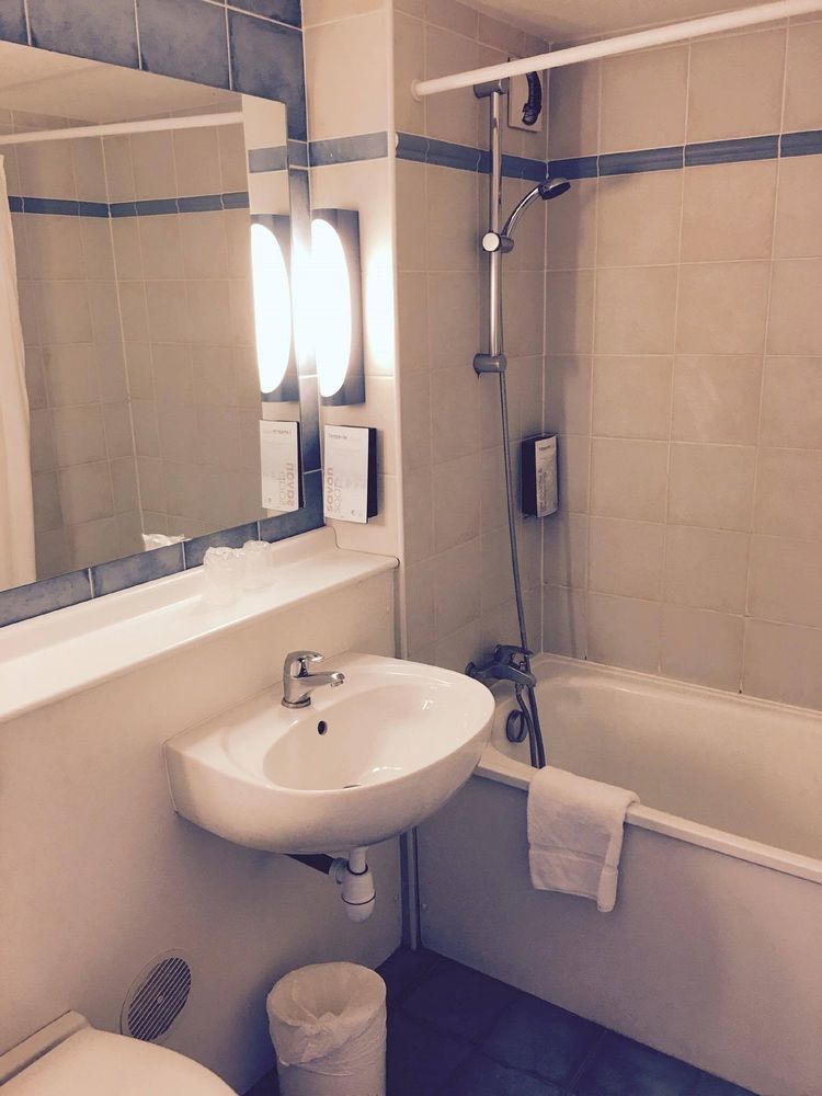 Hotel Campanile Creil - 3*